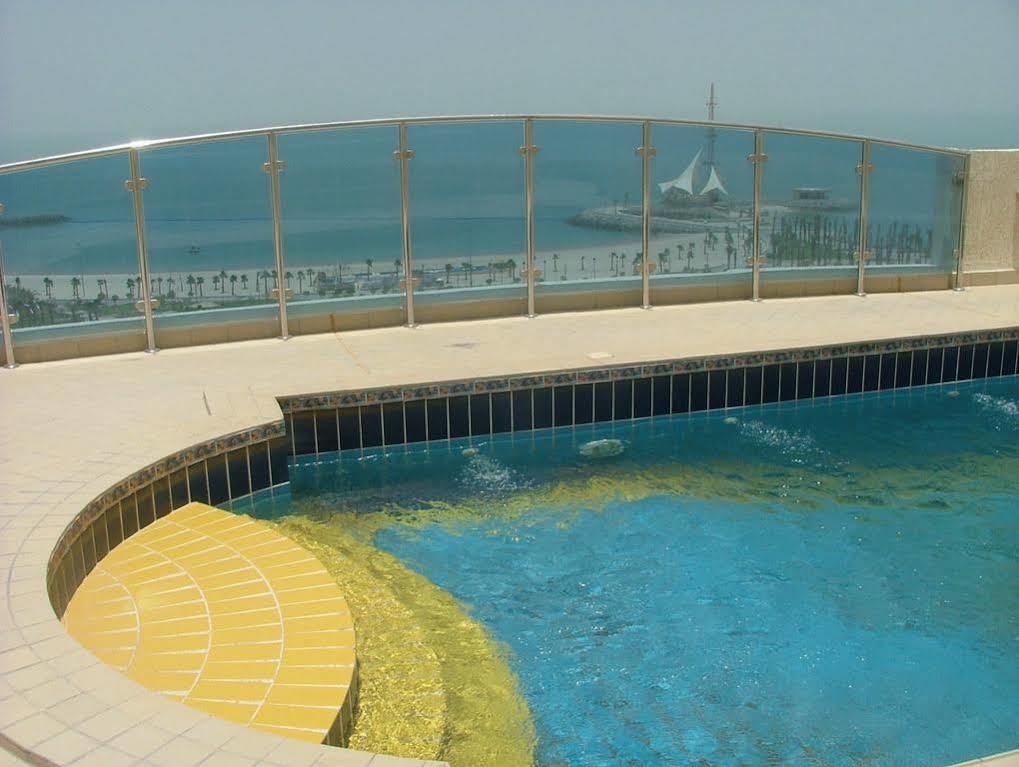 Le Royal Corniche Hotel Salmiya Kültér fotó