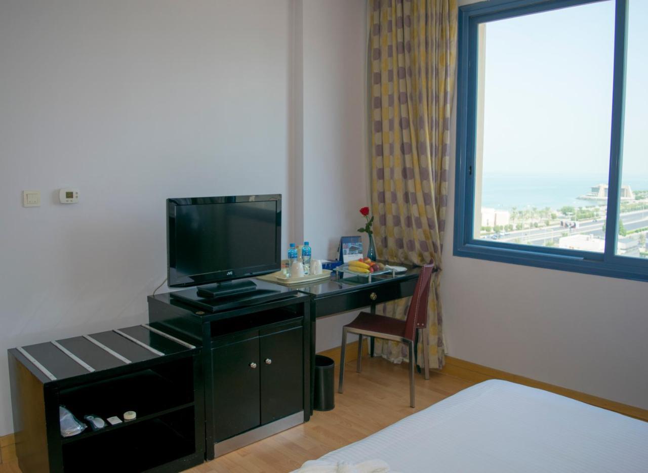 Le Royal Corniche Hotel Salmiya Kültér fotó