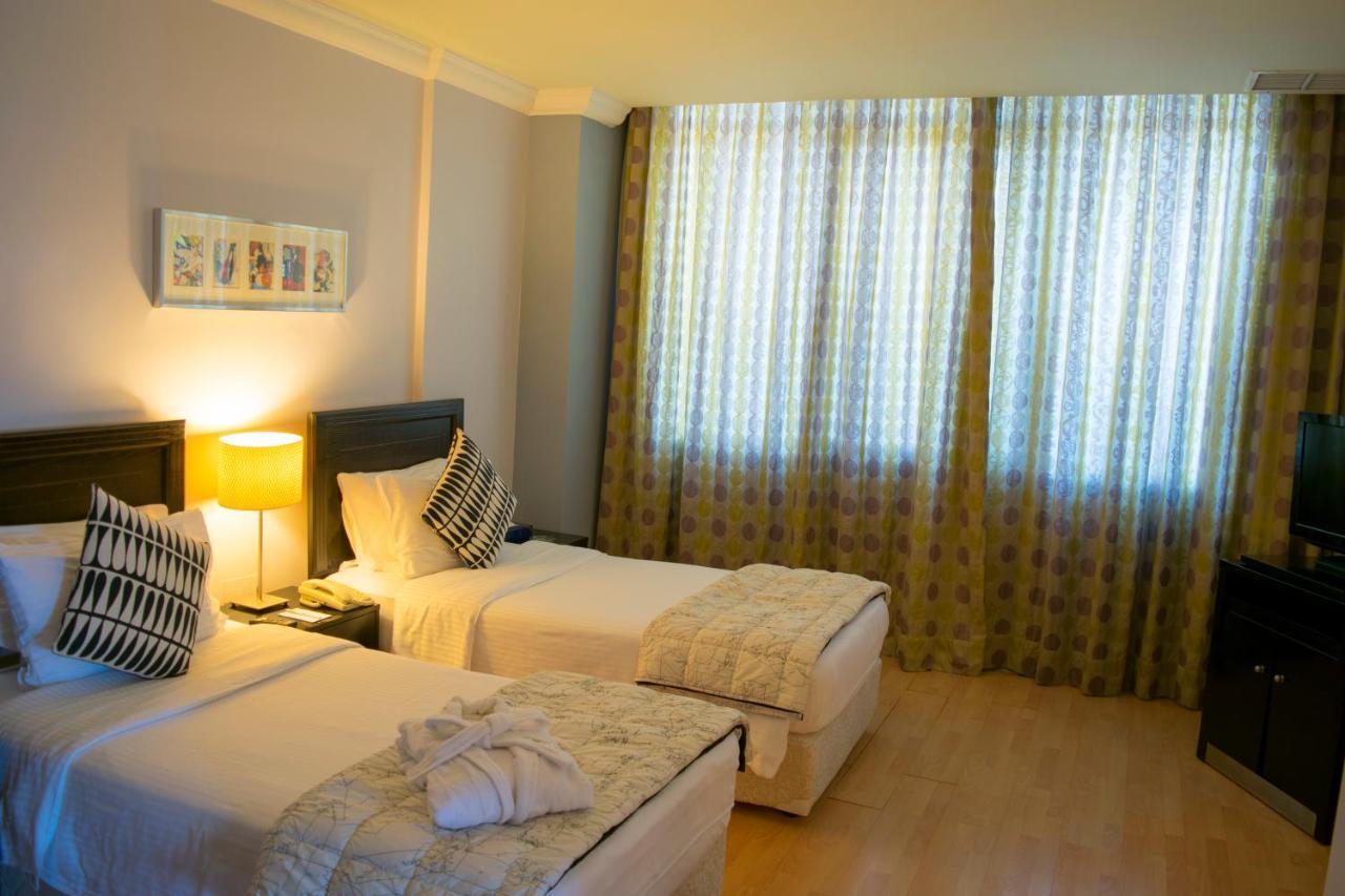 Le Royal Corniche Hotel Salmiya Kültér fotó